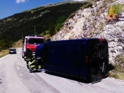 Bolognola: si ribalta con il furgone, grave un 71enne
