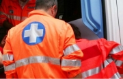 Fuoristrada con l'auto, due feriti