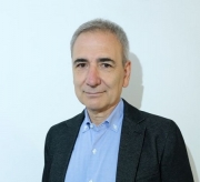 Mariani: "Un errore grave lo scambio parcheggi-campetto in Viale Europa"
