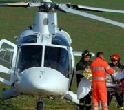 Furgone contro moto, interviene l'eliambulanza