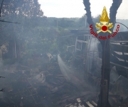 Incendio in un capanno a Piediripa