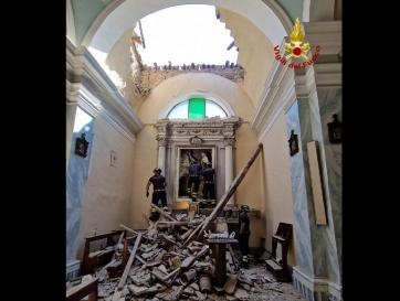 Sassoferrato, crollo parziale della volta di un altare a Cabernardi, interdetto l&#039;accesso