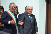 Mattarella ad Esanatoglia: "Le scuole sono il punto di partenza per le comunit&agrave; colpite dal sisma. Qui rappresento la vicinanza di tutto il Paese"